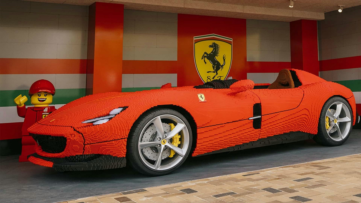 ferrari-monza-sp1-full-size-lego.jpg
