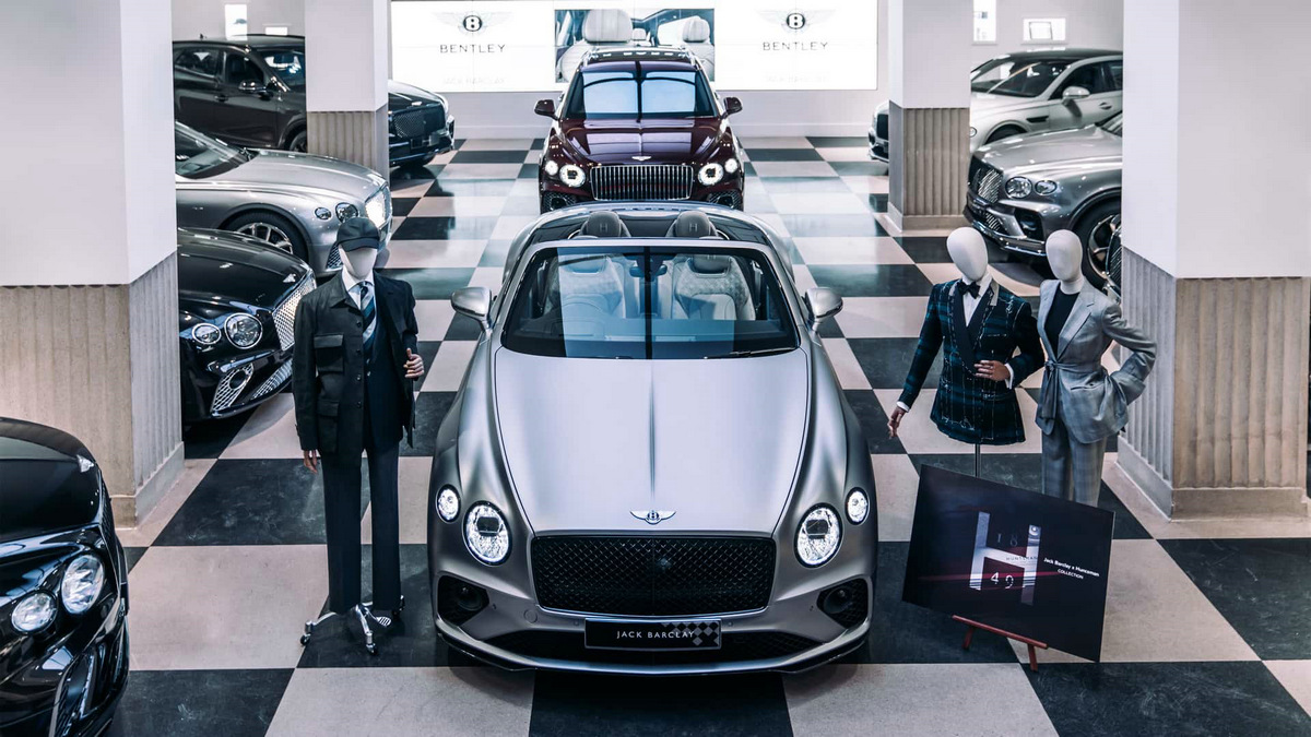 bentley-bentayga-extended-wheelbase-and-continental-gtc-huntsman-edition.jpg