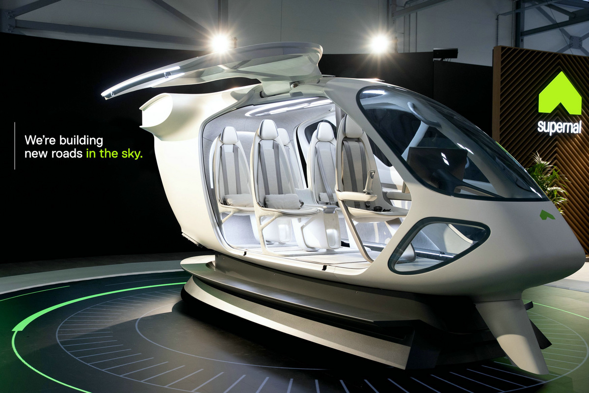 large-50537-hyundaimotorgroupssupernalunveilsevtolvehiclecabinconceptat2022farnboroughinternationalairshow-1658250454.jpg