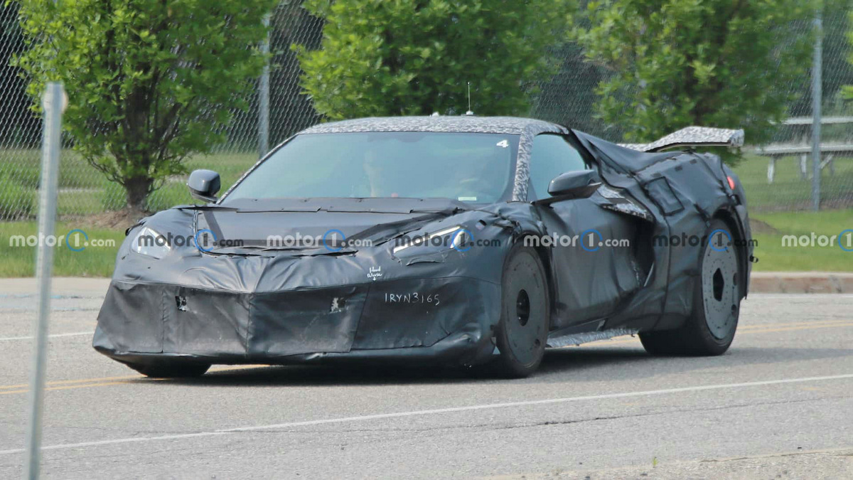 chevrolet-corvette-zr1-c8-front-view-spy-photo.jpg