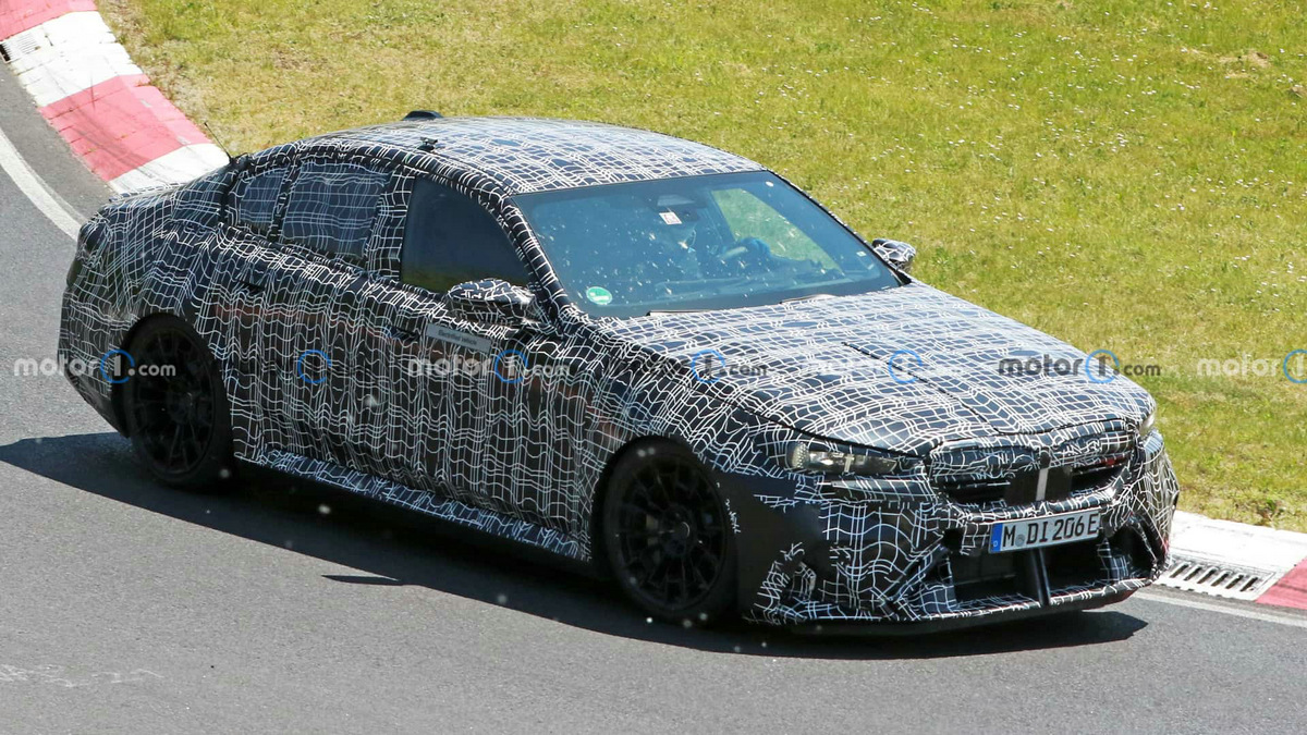 next-gen-bmw-m5-spy-photos (2).jpg