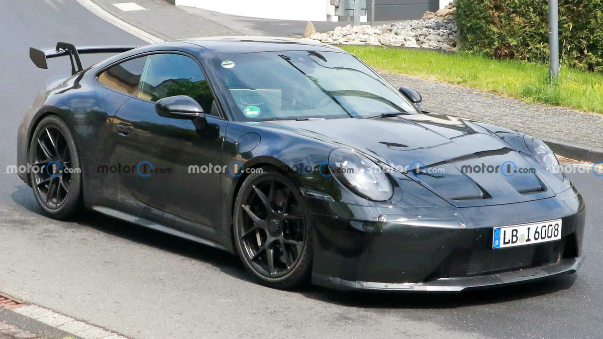 porsche-911-gt3-facelift-spy-photos.jpg