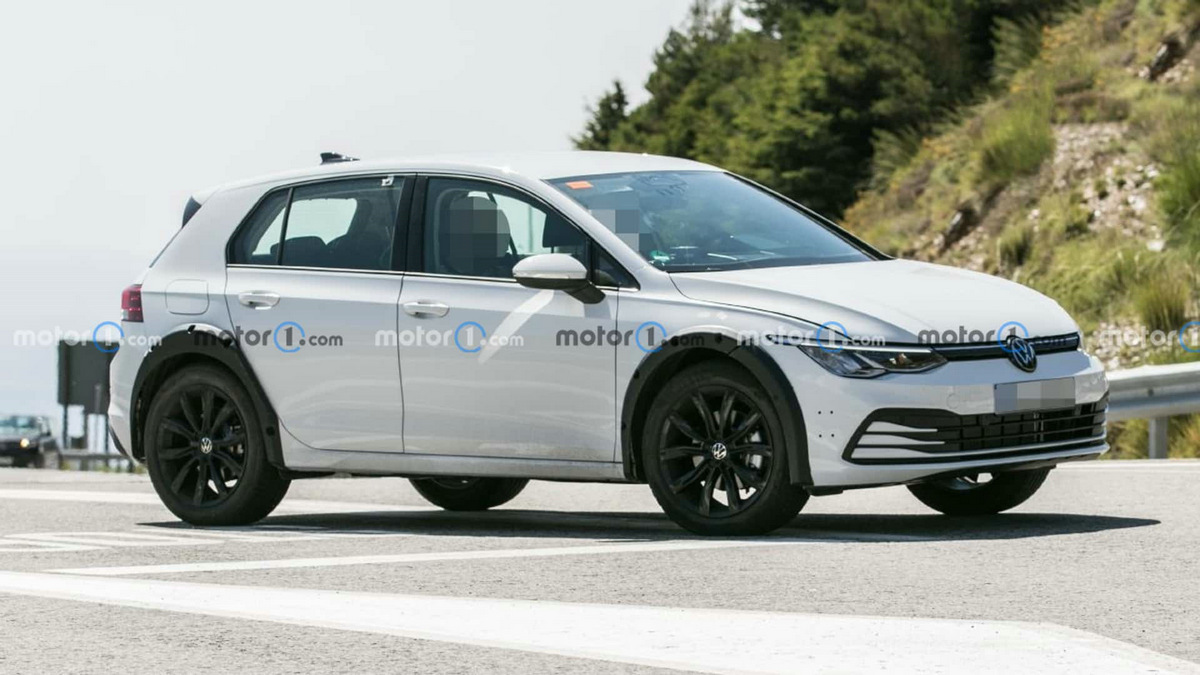 second-gen-vw-t-roc-mule-spy-photo(1).jpg
