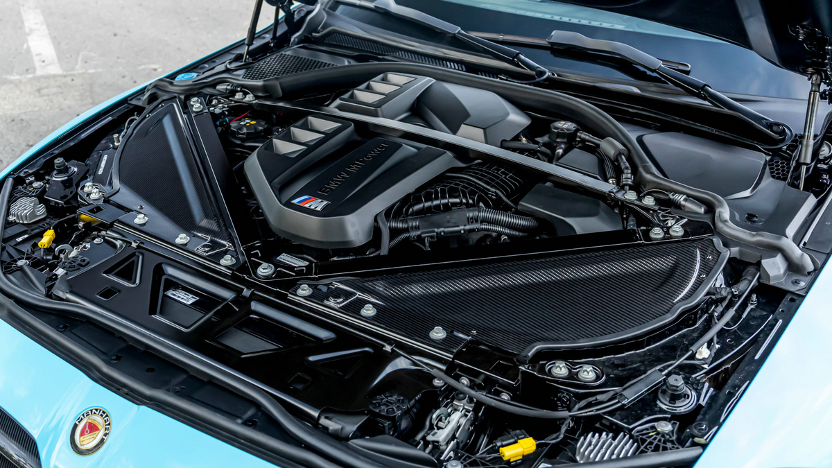 MANHART-MH3-650-Touring-Website-15.jpg