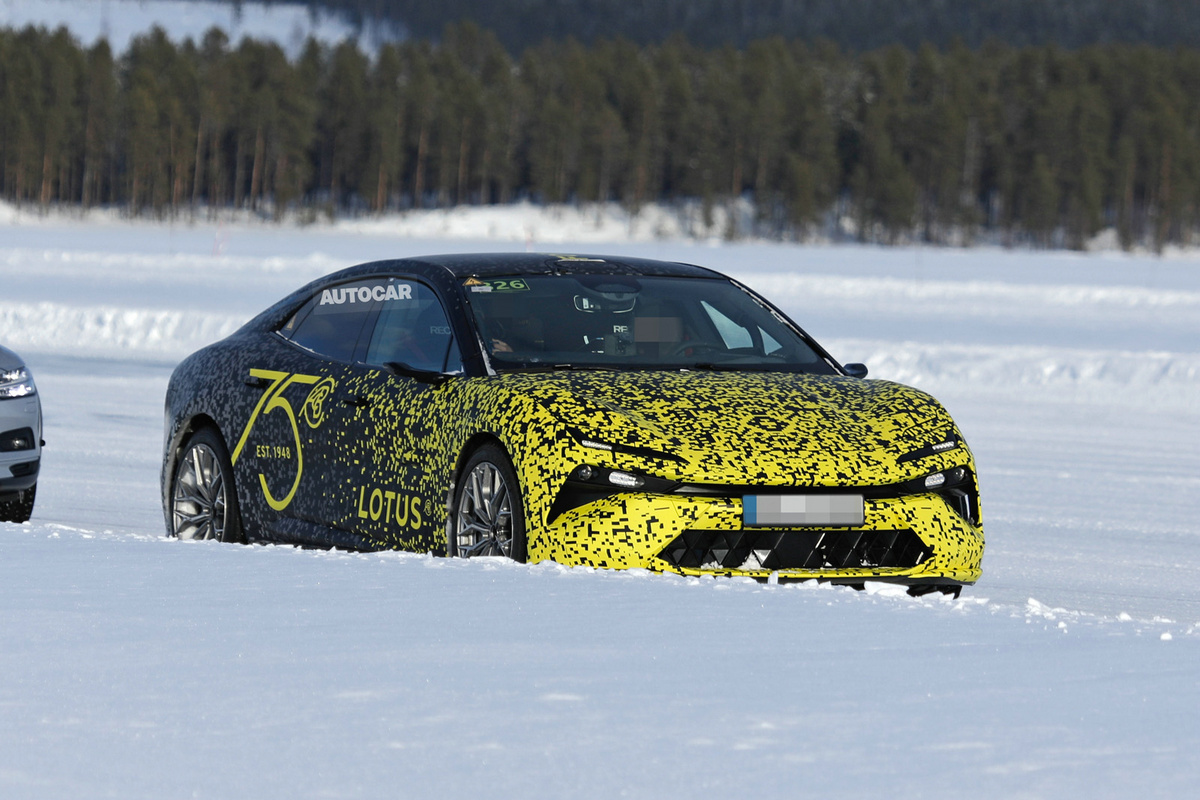 lotus_type_133_front_snow_2.jpg