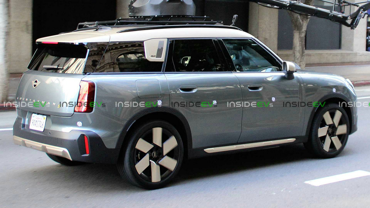 2024-mini-countryman-spy-photos (3).jpg