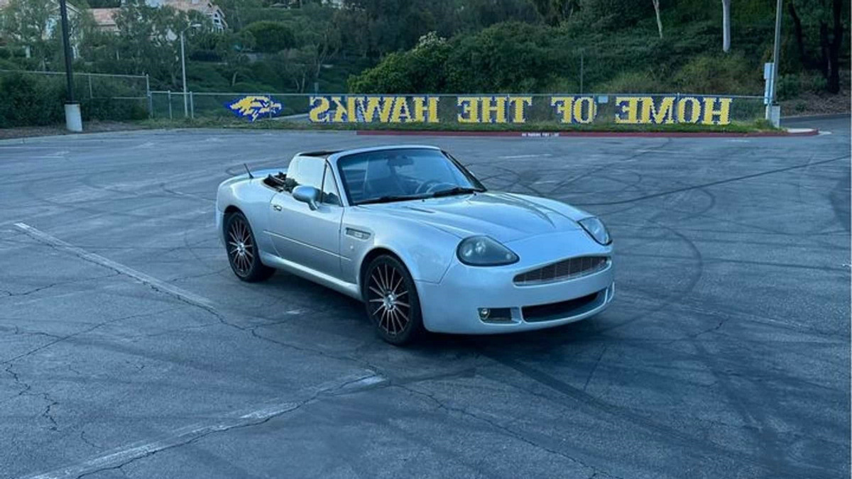 1993-mazda-miata-with-aston-martin-db7-body-kit(1).jpg