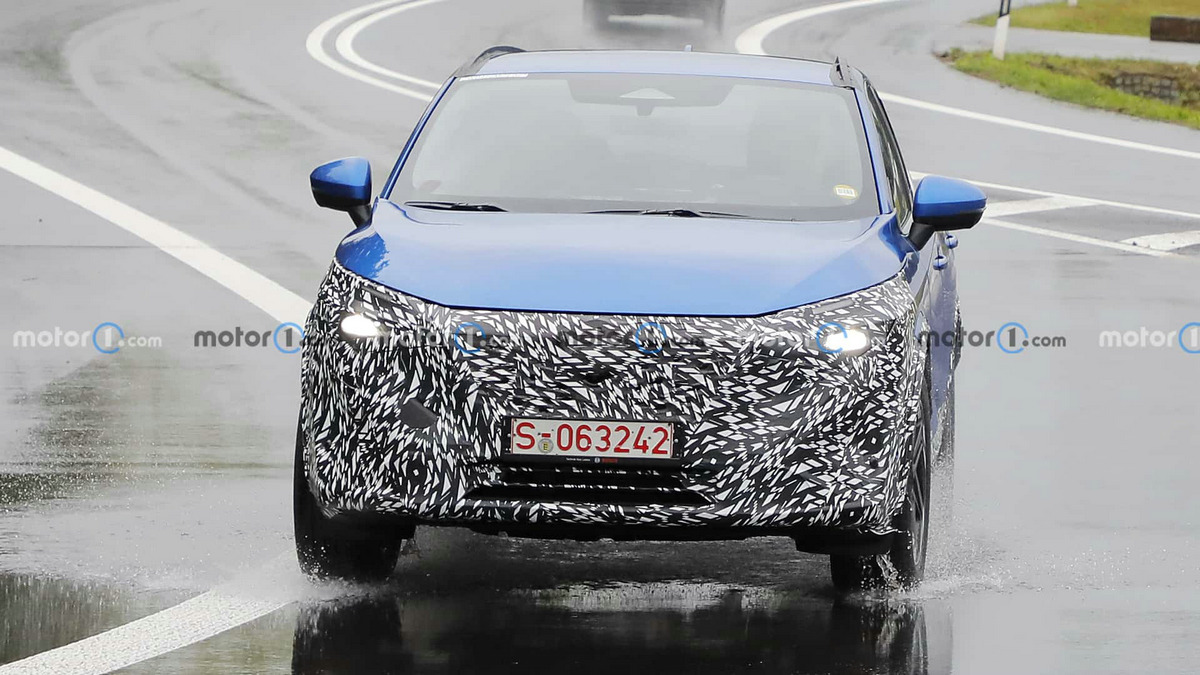 nissan-qashqai-facelift-spy-photo.jpg