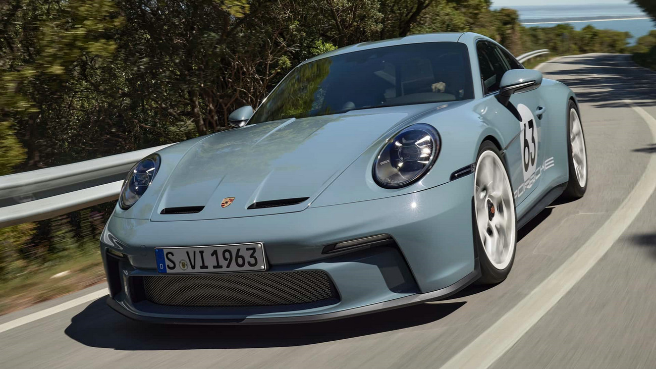 2024-porsche-911-s-t(1).jpg