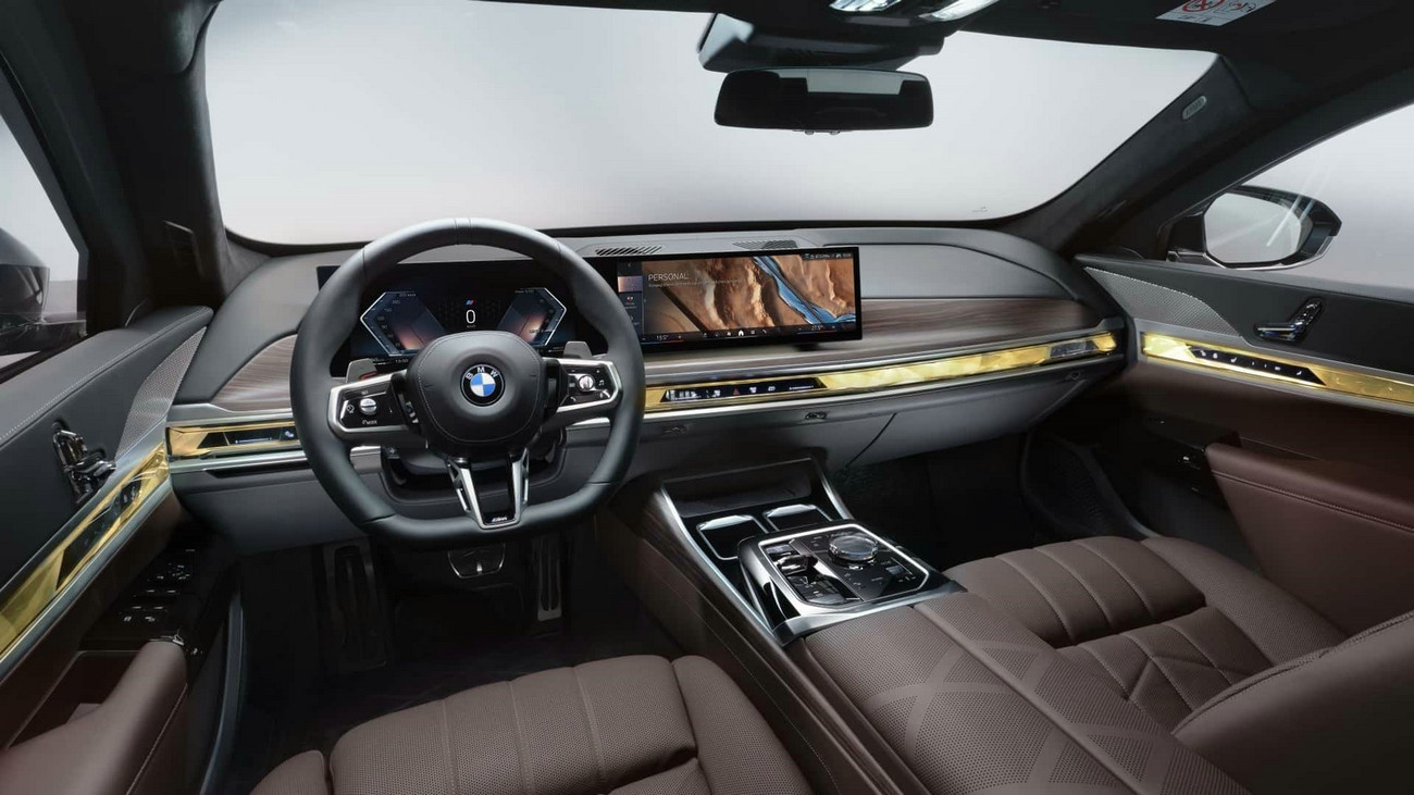 bmw-7-series-protection-dashboard.jpg