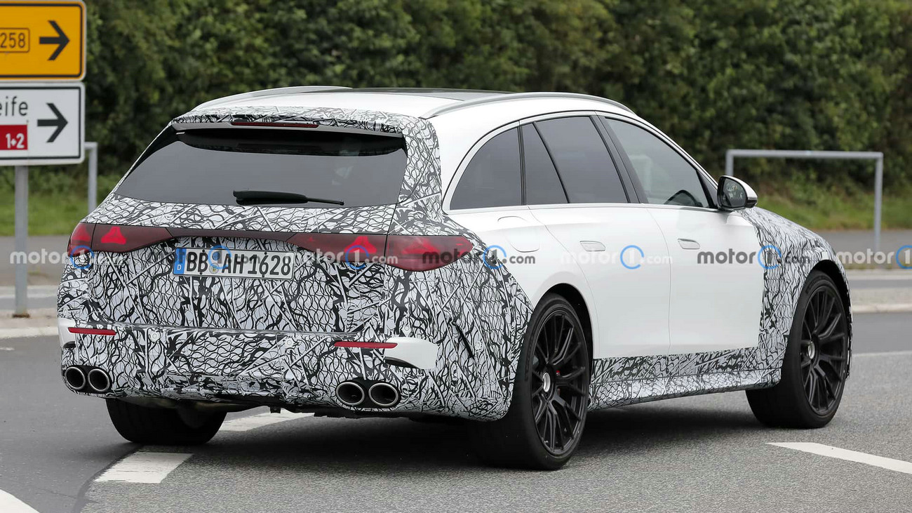 next-gen-mercedes-amg-e53-spy-photo(3).jpg