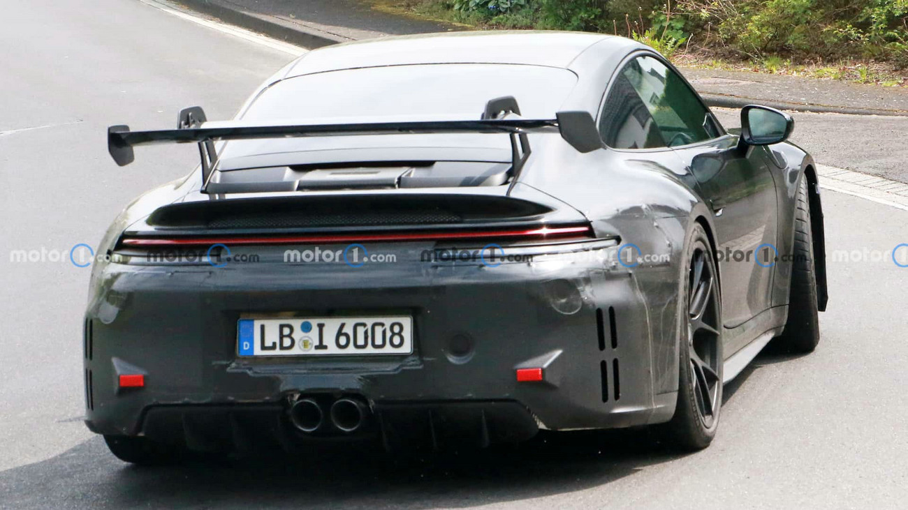 porsche-911-gt3-facelift-spy-photos(2).jpg