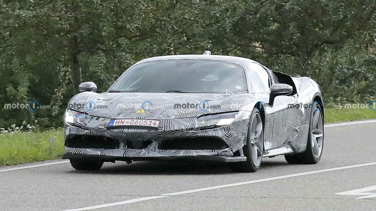 ferrari-sf90-facelift-first-spy-photos.jpg