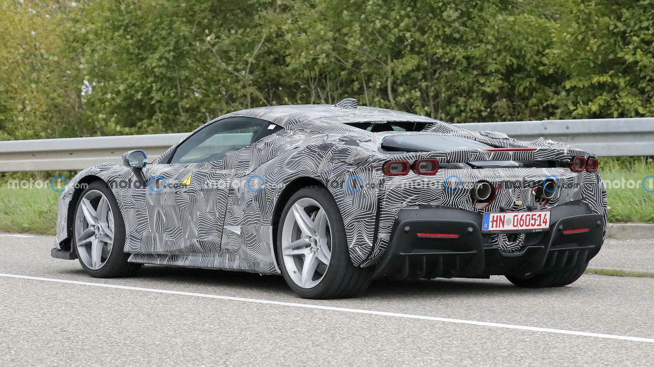 ferrari-sf90-facelift-first-spy-photos(3).jpg