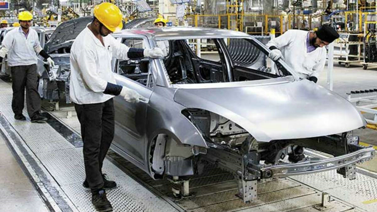 pak-suzuki-motors-halts-car-motorcycle-production-1672112616-4511.jpg