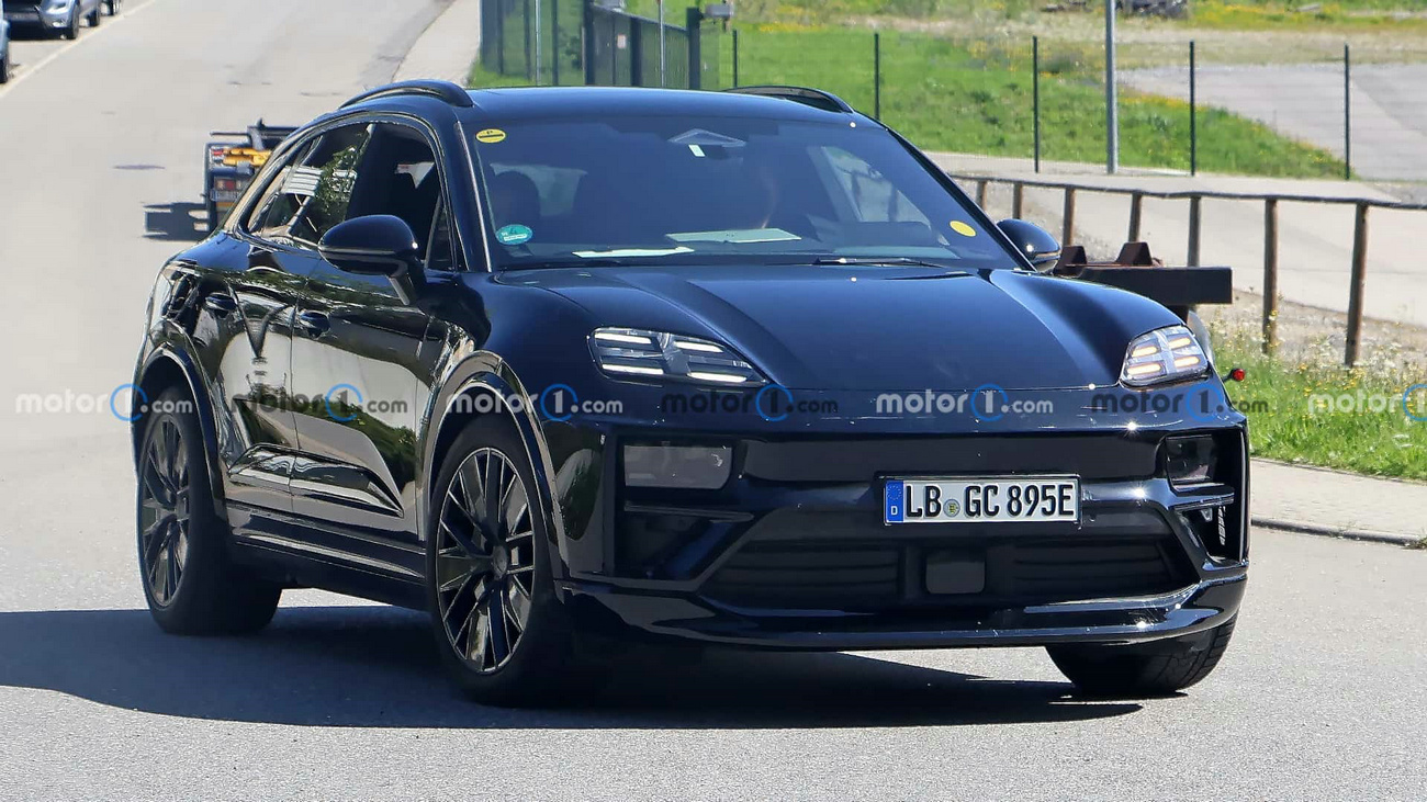 porsche-macan-ev-spy-photos(1).jpg