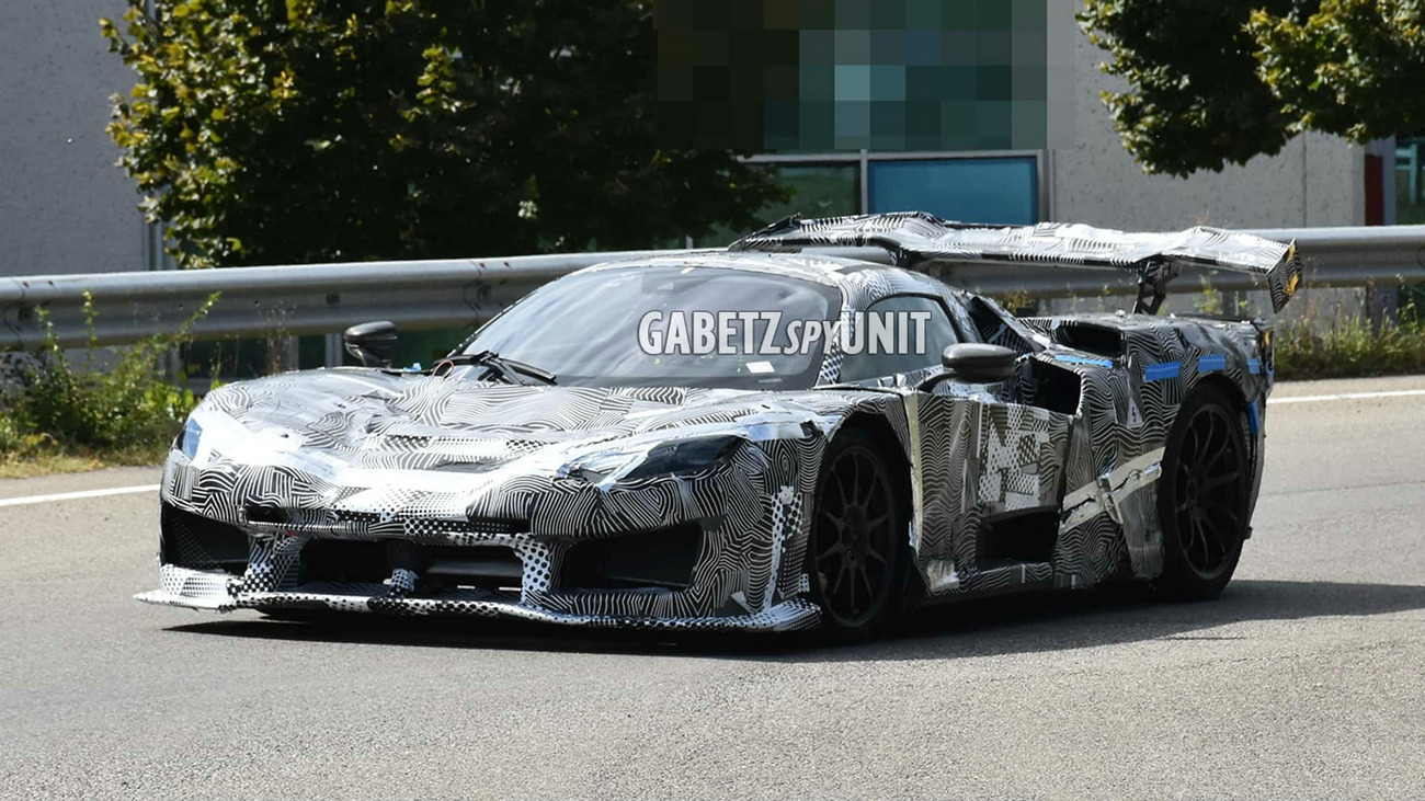 ferrari-hypercar-new-spy-photo.jpg