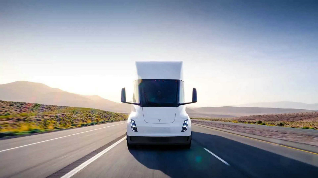 tesla-semi-new-photos(1).jpg