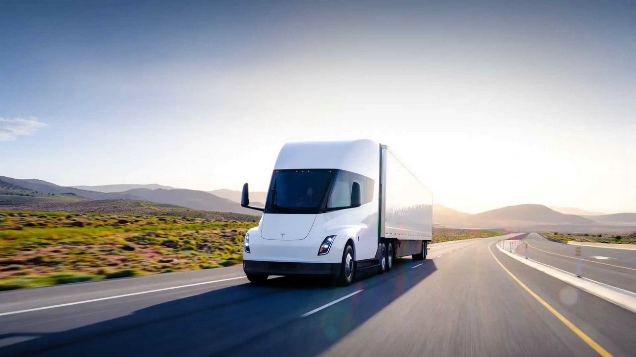 tesla-semi-new-photos.jpg