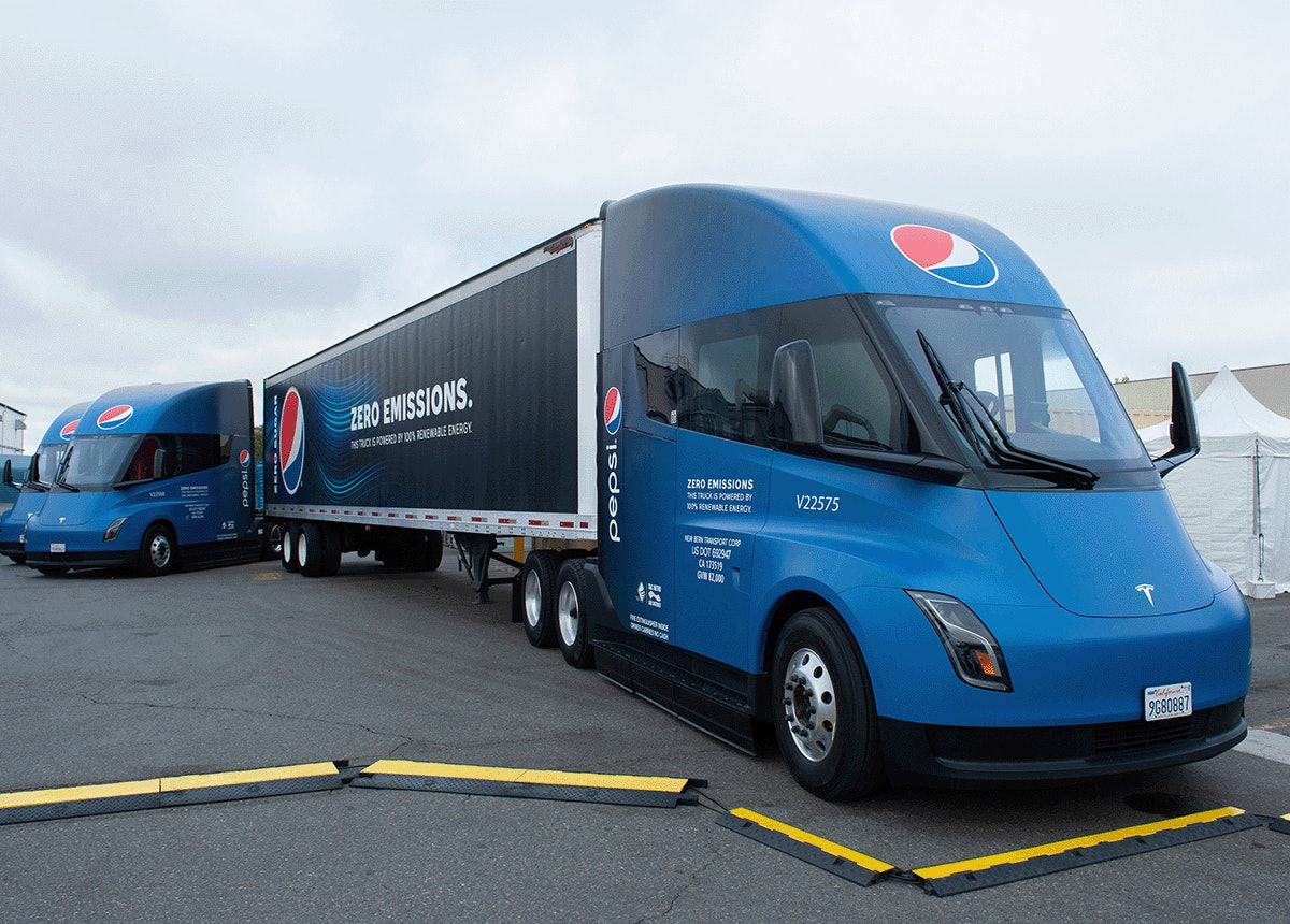 pepsi_tesla_semi.65147c2532831.jpg