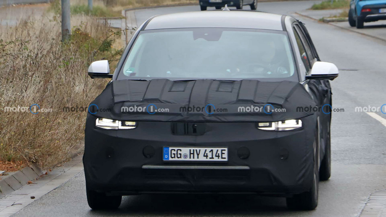 new-hyundai-ioniq-5-spy-shots(1).jpg