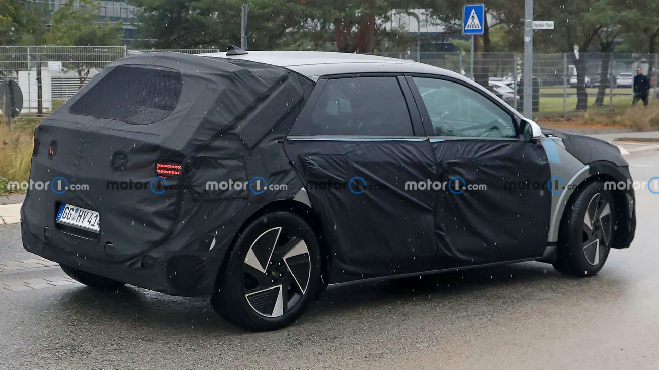 new-hyundai-ioniq-5-spy-shots(7).jpg