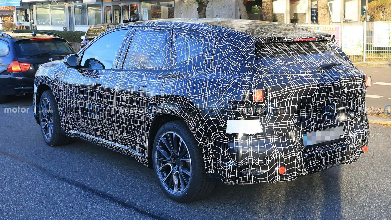 bmw-neue-klasse-suv-first-spy-photo(7).jpg